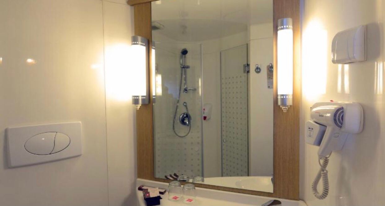 Ibis Gading Serpong.jpg